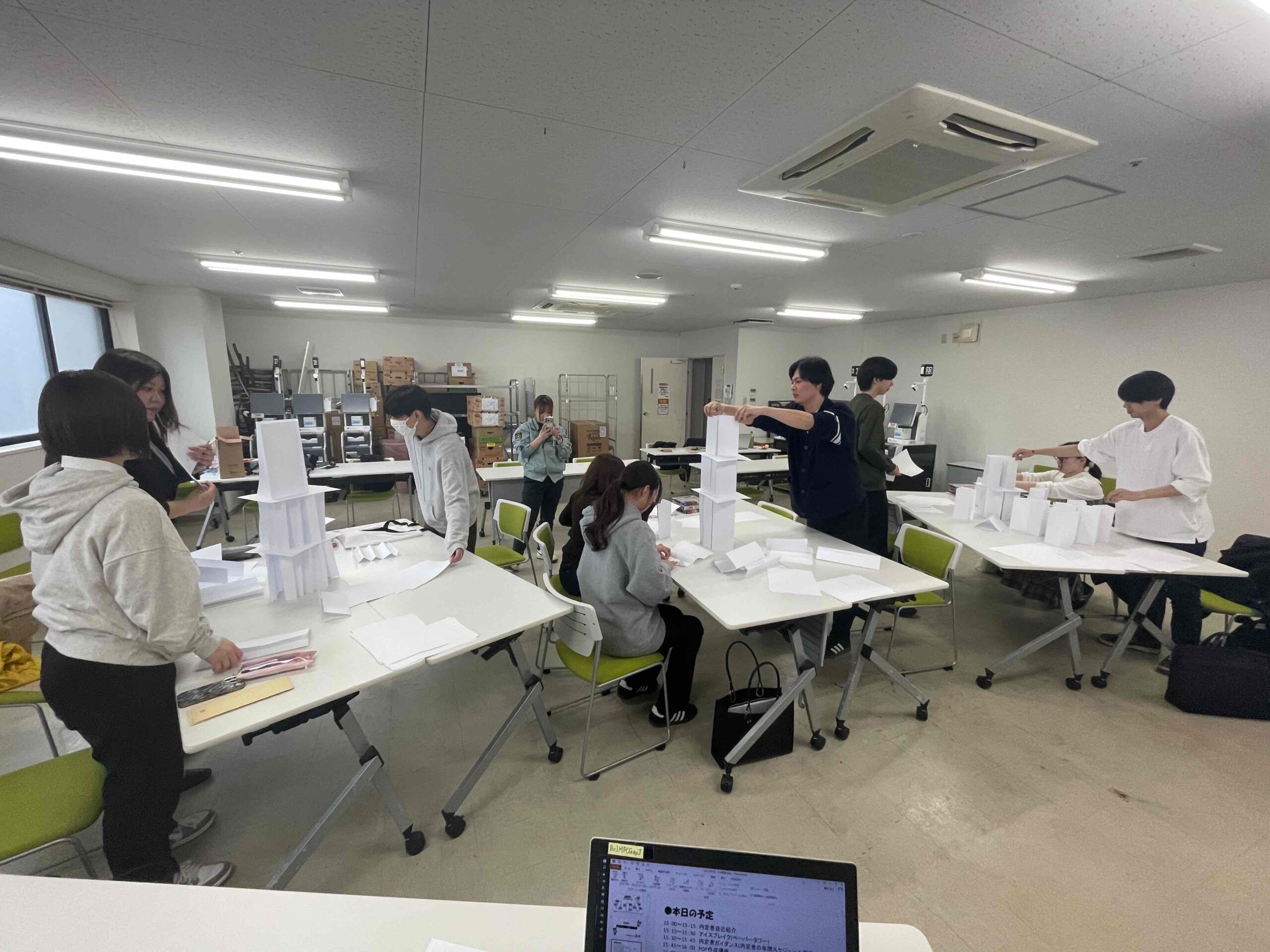高さもアイデアも限界突破！？27卒内定者イベントでPOP作成講座＆親睦会を開催しました！